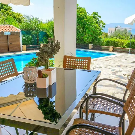 Wisteria Villa *